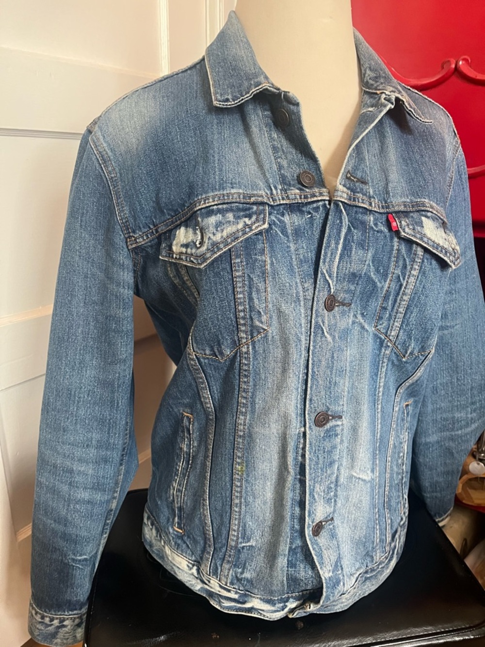 Levi’s Denim Jacket - Picture 2 of 5